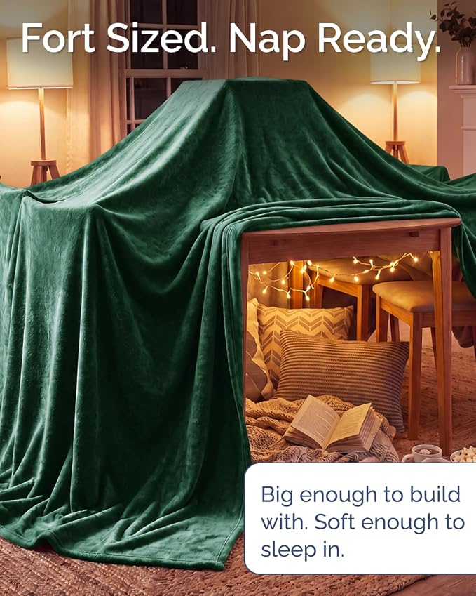 Ultra Soft Fleece Blanket Oversized King Size - Flannel Fleece Luxury Blanket - Lightweight for Couch Bed Chair - Thick, Warm and Breathable - All Season Cozy, Forest Green