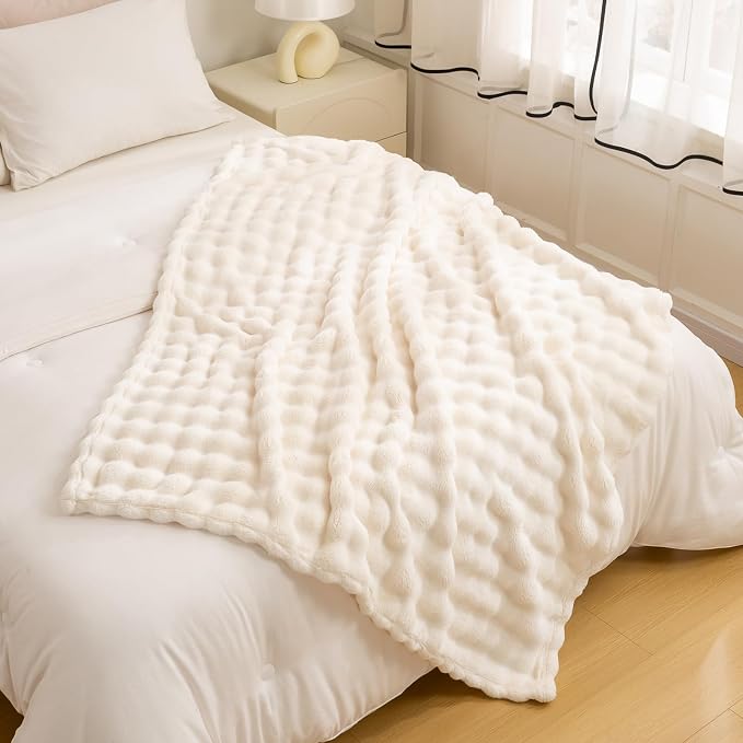 YUSOKI 3D Fleece Bubble Queen Size Blanket,Ivory, 90"x90" | Ultra Soft, Non-Shedding, Lightweight for All Season Use, stays fluffy after repeated washes, Perfect Gifts, Machine Washable