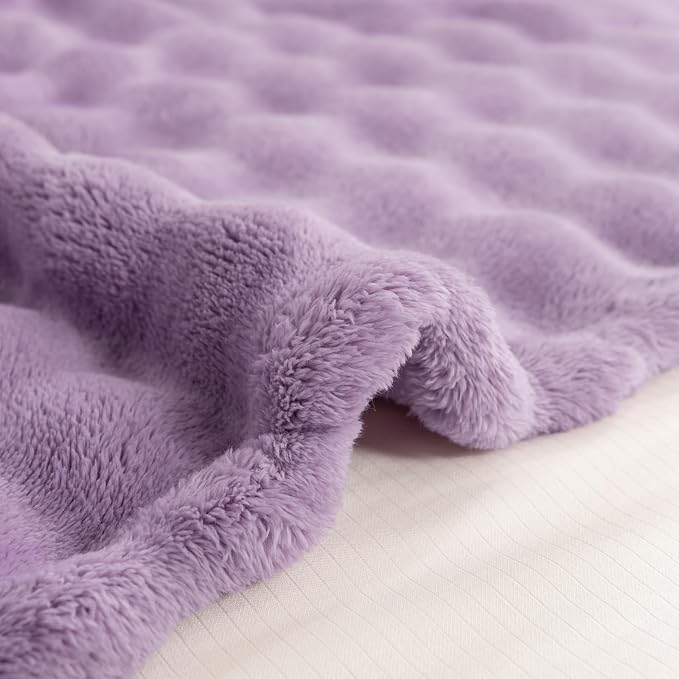 YUSOKI 3D Fleece Bubble Throw Blanket, Lilac Purple, 50"x60" | Ultra Soft, Non-Shedding, Lightweight for All Season Use, stays fluffy after repeated washes, Perfect Gifts, Machine Washable