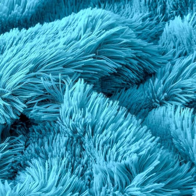 YUSOKI Long Faux Fur King Size Blanket, Teal, 90" x 104" | Ultra Soft, Lightweight for All Season Use, stays fluffy after repeated washes, Perfect Gifts, Machine Washable