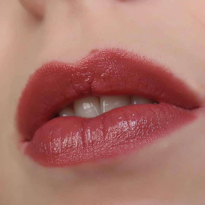 Sandstone Scandinavia Intense Care Lipstick - a hypoallergenic, gluten free, caring formula, with active and moisturizing ingredients. (46 Naked Lips, 3,5 g)