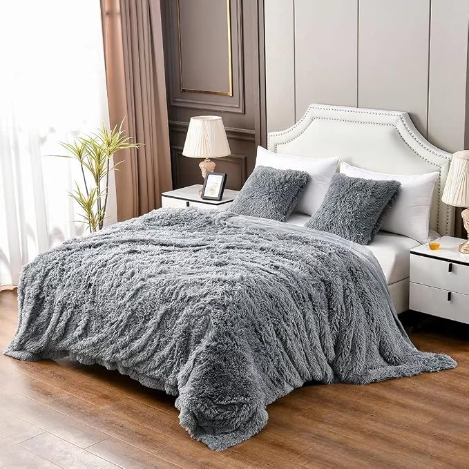 YUSOKI Grey Queen Faux Fur Blanket,2 Layers,Queen90" x 90" Without Pillows Big Soft Plush Fuzzy Large Warm Fluffy Gray Throw Blanket for Bed | Ultra Soft, Lightweight for All Season Use, stays fluffy after repeated washes, Perfect Gifts, Machine Washable