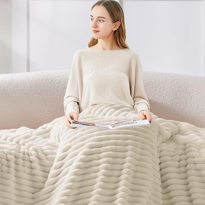 BEDELITE Ribbed Fleece Throw Blanket for Couch, Beige, 50"x70" | Ultra-Soft Plush Fleece, Warm Yet Lightweight, Ribbed Texture, Home Decor, Machine Washable, Giftable, All-Season Use