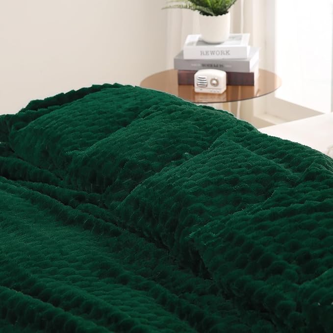 Puncuntex Dark Green Throw Blanket 90"×90" Fuzzy 3D Jacquard Decorative | Flannel Fleece Super Soft Plush Cozy Blanket for Couch Sofa Chair Lightweight