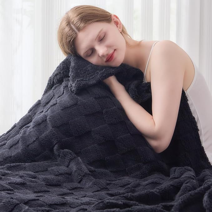 NEWCOSPLAY 3D Checkered Flannel Throw Blanket, Black Checkered, 50"x70" | Super Soft Cute Lightweight Decorative Premium Silky Fleece Blanket for Couch Sofa Bed, Gift for Women Men, All Season Use