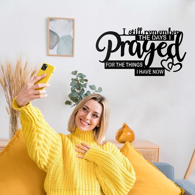 Resama Inspirational Bible Verse Wall Decor - “I Still Remember the Days I Prayed for What I Have Now” - Rustic Farmhouse Style Metal Plaque for Christian Living Room and Church Wall Art(15.7x8.4)