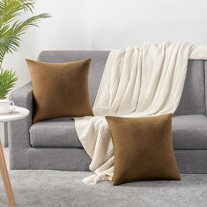 Throw Pillow Covers 20x20 Golden Brown: Pack of 2 Cozy Soft Velvet Square Modern Luxury Decorative Throw Pillow Cases for Sofa Couch Living Room Bed Home Decor