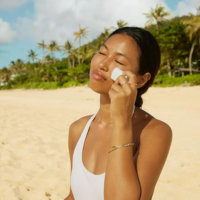 Sun Bum Mineral SPF 50 Face Stick Sunscreen - Water-Resistant Broad Spectrum Sunscreen with Vitamin E - Hawaii 104 Act Compliant (Made without Octinoxate & Oxybenzone) - Travel Size 0.45 oz