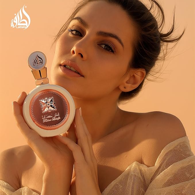 Lattafa Fakhar - Floral, Fruity Fresh, Sweet - Eau de Parfum Long-Lasting Fragrance for Women, 3.40 Ounce / 100 ml