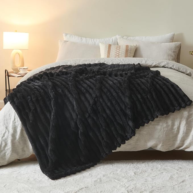 NEWCOSPLAY Fleece Ribbed Cozy Twin Blanket for Couch, Black, 60"x80" | Premium Silky Flannel Blanket, Soft Lightweight Fluffy Throw Blanket for Bed Sofa Decor, Gift for All Season Use