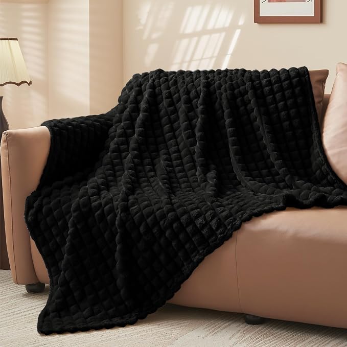 BEDELITE 3D Checked Black Fleece Throw Blanket for Couch, 50x70 Inch | Soft Warm Fuzzy Fluffy Blanket for Bed Sofa, Lightweight Plush Cozy Blankets for Home Room Decor, Gift for Women, All Season