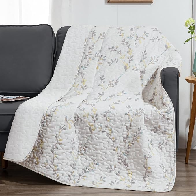 Exclusivo Mezcla Reversible Floral Quilted Throw Blanket, 50"x 60" | Lightweight Summer Quilt Throw, Designed for Bed/ Couch/ Sofa, White Vintage Pattern