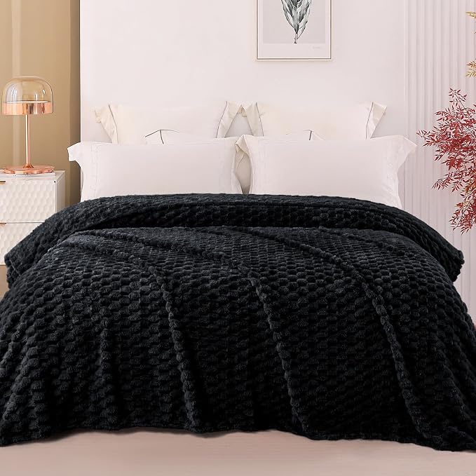 Exclusivo Mezcla 3D Fleece Queen Size Blanket for Bed, Black | Extra Soft Fuzzy Plush Lightweight Bed Blankets, Cozy Fluffy Decorative Blankets for All Seasons, 90x90 Inches