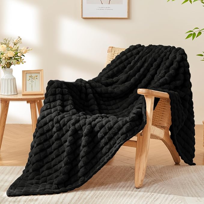 BEDELITE 3D Checked Black Fleece Throw Blanket for Couch, 50x60 Inches | Soft Warm Fuzzy Fluffy Blanket for Bed Sofa, Lightweight Plush Cozy Blankets for Home Room Decor, Gift for Women, All Season