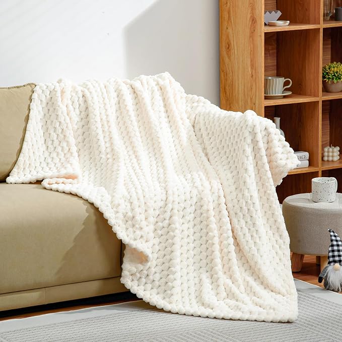 Excervent Hexagon Jacquard Throw Blanket for Kids, 40x50 Inches, Ivory | Decorative Fuzzy Flannel Fleece Throw Blanket for Sofa, Super Soft Cozy Gifts for Kids & Pets, Suitable for All Seasons