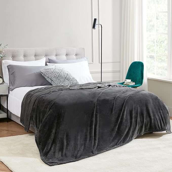 Hansleep Throw XL Dark Grey Fleece Blanket, Soft Flannel Bed Blanket | Fuzzy Cozy Blanket 50x70 Inches, Multi-use for Bed, Sofa, Couch, Travel, Camping, All Season Warm Lightweight Cover