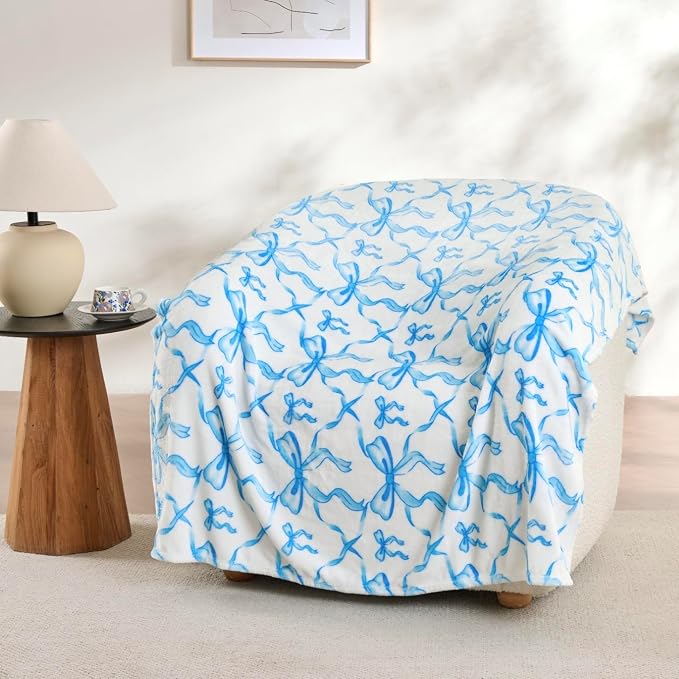 Blue Bow Twin Blanket – 60x80 Inch Soft Fleece Blanket for Girls and Women, Coquette Aesthetic Room Decor for Bed, Couch, Chair, Preppy Bedroom or Gift, Cute Pink Bow Decor Blanket