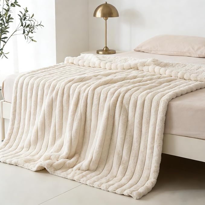 Waterproof Pet Blanket for Large Dogs & Cats - Reversible Calming Plush, Washable Furniture Cover for Couch, Bed, Car Seat, Blocks Leaks, Stains & Pet Fur (Cream, 50"x60")