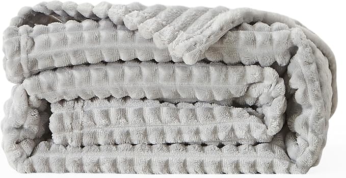 Simple&Opulence Gray Throw Blanket for Couch-Super Soft Fluffy Blankets for Women 50x70 Inches Cozy Lightweight Fleece Blanket for Home Decor