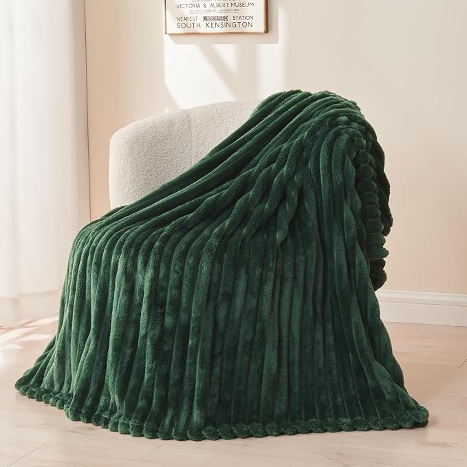 NEWCOSPLAY Fleece Ribbed Cozy Queen Blanket for Couch, Dark Green, 90"x90" | Premium Silky Flannel Blanket, Soft Lightweight Fluffy Throw Blanket for Bed Sofa Decor, Gift for All Season Use