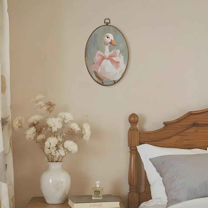 LKETW Coquette Pink Bow Goose Oval Wall Art Decor, Vintage Goose Oval Canvas Hanging Decor, Preppy Farmhouse Animal Wall Decorations for Girly Room Bedroom Dorm Home, 8.6x11.4 Inch