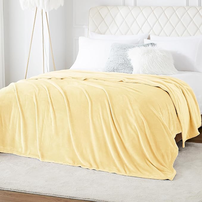 Hansleep Throw Bright Yellow Fleece Blanket, Soft Flannel Bed Blanket | Fuzzy Cozy Blanket 50x60 Inches, Multi-use for Bed, Sofa, Couch, Travel, Camping, All Season Warm Lightweight Cover