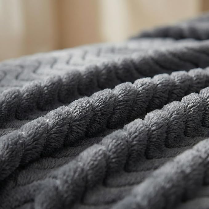 Exclusivo Mezcla Soft Fleece Blanket Twin Size for Bed, Sofa, Dark Grey | 90"x66" Breathable Lightweight Flannel Blanket for Summer, Plush Cozy Jacquard Wave for Home Decor
