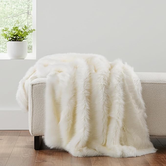 HORIMOTE HOME Luxury Plush Faux Fur Blanket, Long Pile White Throw Blanket, Super Warm, Soft, Cozy Faux Fur Throws for Couch Bed Sofa, Aesthetic Home Room Decor Throw, 50" x 60"