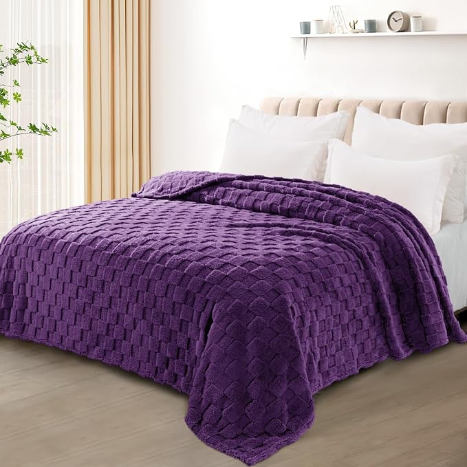 Exclusivo Mezcla 3D Checkered Fleece King Blanket for Bed, Purple | Super Soft and Cozy Fluffy Blanket, Lightweigh and Breathable Blanket for Living Room, Bedroom, Decor, All Season, 104"x90"