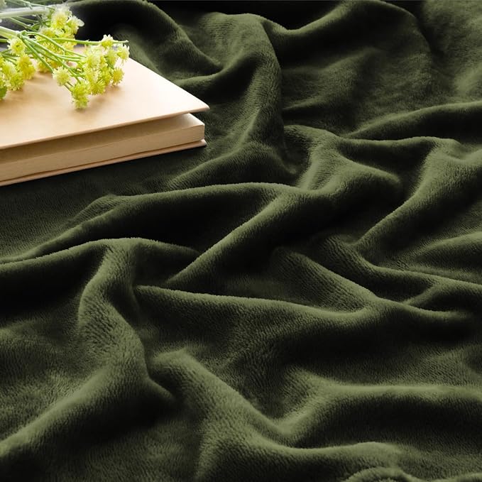BEDELITE Fleece Blanket Soft Plush Throw for Couch Olive Green 50"x60" | Ultra Soft Fleece, Plush Microfiber, Lightweight Warmth, All Season Comfort, Fade Resistant, Machine Washable, Couch Sofa Bed