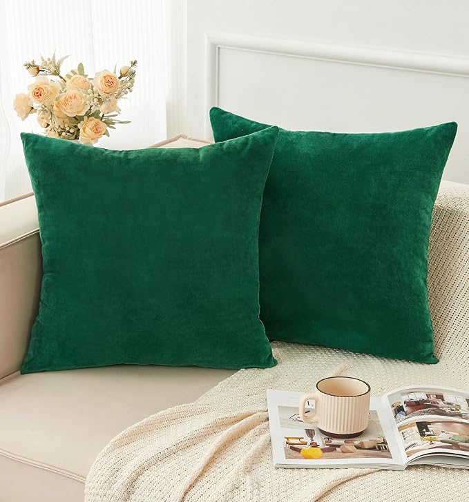 Pack of 2 Christmas Green Pillow Covers 18x18 Inch Decorative Throw Pillow Cover, Velvet Emerald Pillowcases for Couch Sofa Bed, Home Boho Decor, Modern Soft Cushion Covers