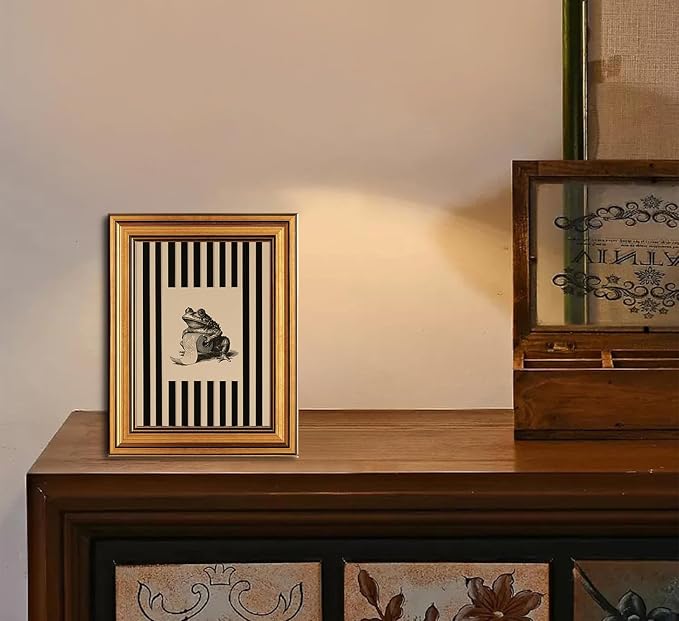 Funny Bathroom Gold Framed Wall Art Vintage Whimsical Frog Wall Decor Art | Black Beige Striped Picture Canvas Art Retro Animal Small Framed Prints Artwork For Vanity Shelf Restroom Toilet Powder Room