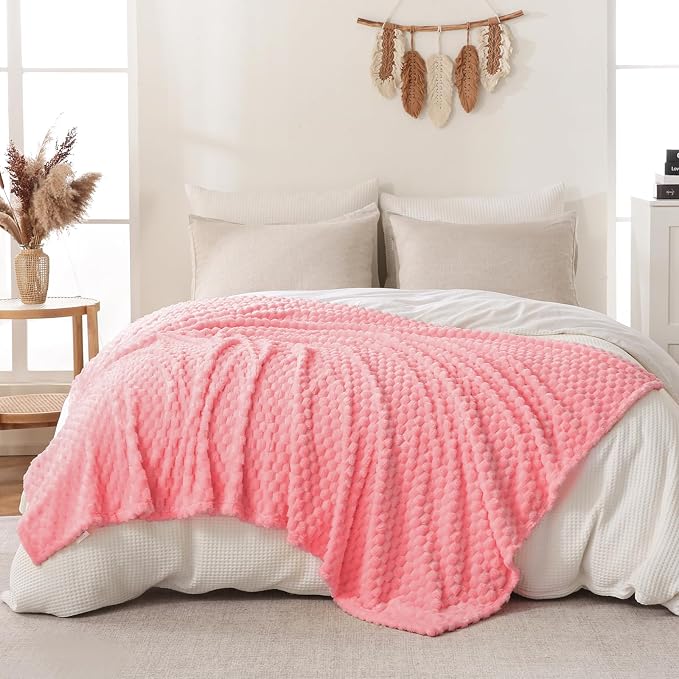 Bnuitland Soft Flannel Throw Blanket(50X70 inches), 3D Jacquard Fluffy Lightweight Fleece Blanket for Couch,Sofa,Bed, 300 GSM Super Cozy Warm for All Season Home Decor,Light Pink