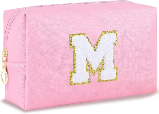 URSKYTOUS Gifts for Girls Initial Makeup Bag Personalized Cosmetic Bag with Zipper Cute Travel Toiletry Bag Waterproof PU Preppy Makeup Pouch Birthday Gift for Teen Girls Women(Pink M)