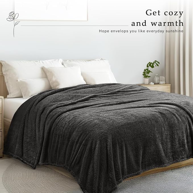 Exclusivo Mezcla Soft Plush Fleece King Size Blankets for Bed Living Room | Lightweight Fuzzy Fluffy Large Blanket for All Seasons, Cozy Velvet for Women Men, Machine Washable, 90"x104", Dark Grey