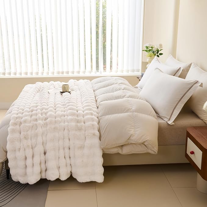 Comelady Soft Fluffy Faux Fur Throw Blanket 50"x60", Bubble Plush Texture | Cream White Thick Fuzzy Throw, No-Shedding, Aesthetic & Cozy for Couch Bed Room Decor, Warm Gift for Women Men Girls