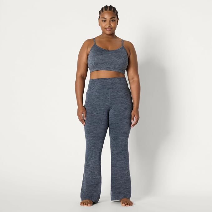 Amazon Essentials Women's Active FormFlex Buttery Soft Light Support Heathered Spaghetti Strap Yoga Sports Bra
