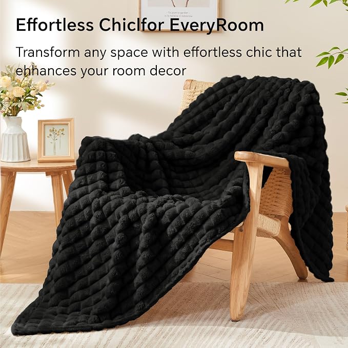 BEDELITE 3D Checked Black Fleece Throw Blanket for Couch, 50x70 Inch | Soft Warm Fuzzy Fluffy Blanket for Bed Sofa, Lightweight Plush Cozy Blankets for Home Room Decor, Gift for Women, All Season