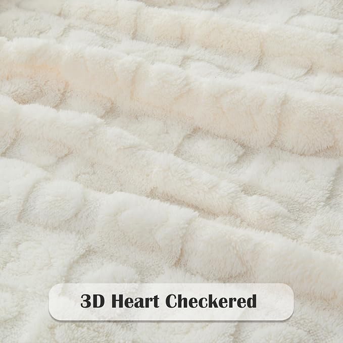 NEWCOSPLAY 3D Heart Checkered Flannel Throw Blanket, Ivory Heart, 50"x70" | Super Soft Cute Lightweight Decorative Premium Silky Fleece Blanket for Couch Sofa Bed, Gift for Women Men, All Season Use