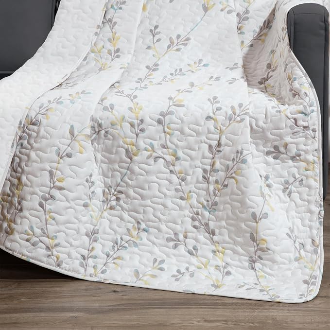 Exclusivo Mezcla Reversible Floral Quilted Throw Blanket, 50"x 60" | Lightweight Summer Quilt Throw, Designed for Bed/ Couch/ Sofa, White Vintage Pattern