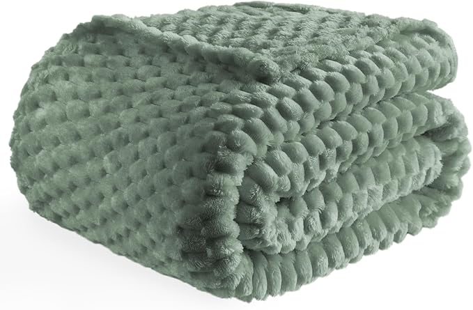 Bnuitland Sage Green Flannel Throw Large Blanket (Queen Size 90X90 inches), 300 GSM Fleece Cozy Warm Soft Home Decor Lightweight Bed Blanket for Adults,Suitable for All Seasons.
