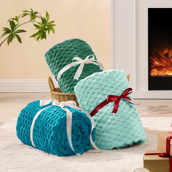 BEDELITE Jewel Blue Twin Blanket for Couch, Soft Cozy Gift for Women, 60*80 | 3D Jacquard Decorative Fleece Blanket, Super Soft Plush Throws, Cute Birthday Gift for Women & Men, Suitable for All Seasons