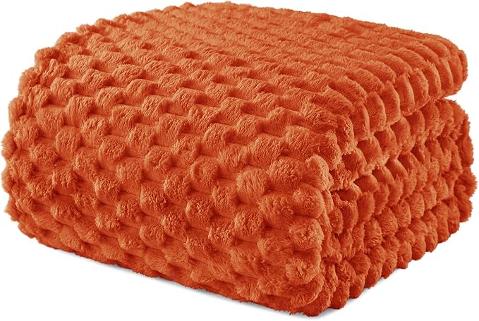 Exclusivo Mezcla 3D Fleece King Size Blanket for Bed, Burnt Orange | Extra Soft Fuzzy Plush Lightweight Bed Blankets, Cozy Fluffy Decorative Blankets for All Seasons, 90x104 Inches