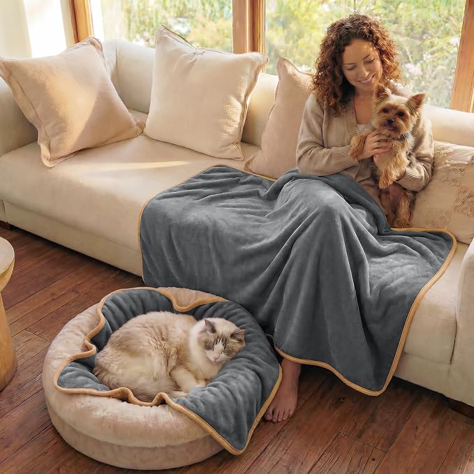 Luciphia Waterproof Pet Blanket, Washable Reversible Sherpa Fleece Throw | Liquid-proof furniture protector for bed and couch, soft reversible sherpa fleece for dogs, cats grey, L