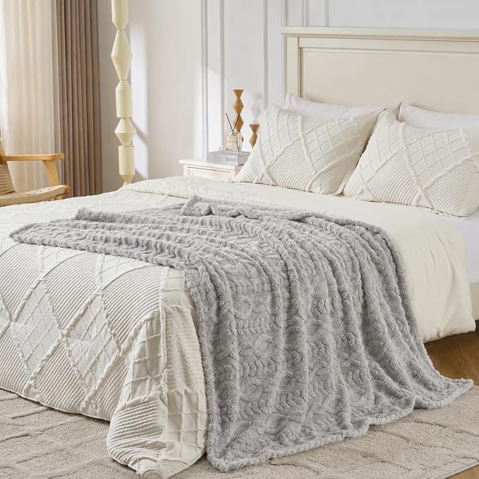 Grey Throw Blanket - Soft & Fluffy Fleece, Cute & Aesthetic, Perfect for Sofa, Couch, Chair, Bed, Living Room & Bedroom, All-Season Use, Plush & Cozy Decorative 50x60 Inch Blanket