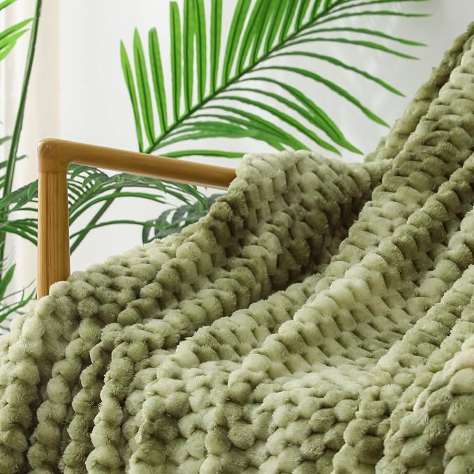 Exclusivo Mezcla 3D Fleece Queen Size Blanket for Bed, Tie-dye Olive | Extra Soft Fuzzy Plush Lightweight Bed Blankets, Cozy Fluffy Decorative Blankets for All Seasons, 90x90 Inches
