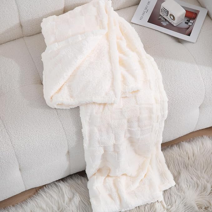 Creme White Fleece Throw Blanket 50”×60”Checkered Design for Couch | Super Soft Cozy Plush Microfiber 3D Square Pattern Flannel Blanket for Sofa Bed Lightweight for Adults,Women