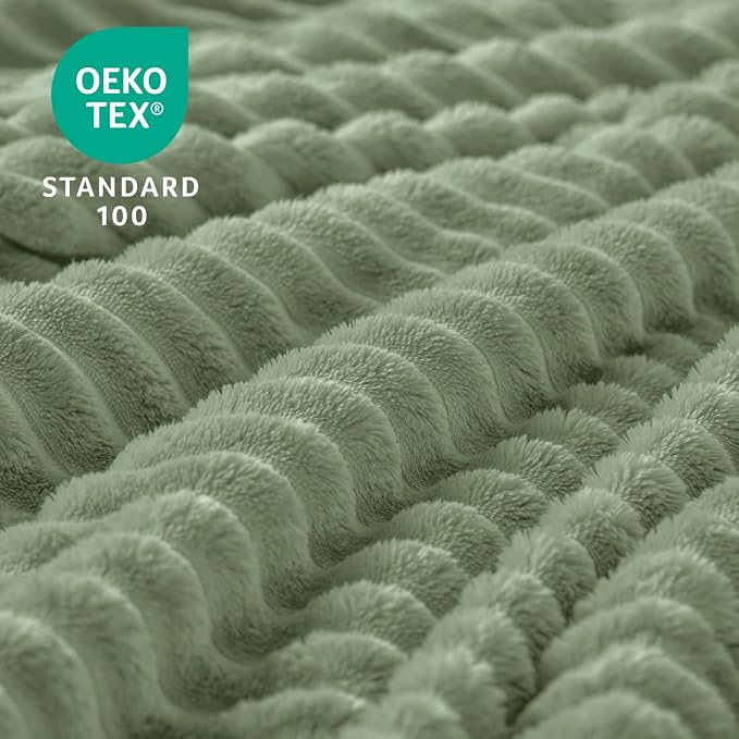 BEDELITE 3D Ribbed Sage Grey Green Fleece Twin Blanket for Bed, 60x80 Inch | Soft Warm Decorative Fluffy Blanket, Cozy Plush Lightweight Fuzzy Throw Blanket for Couch Sofa Room Decor, Gift for Women