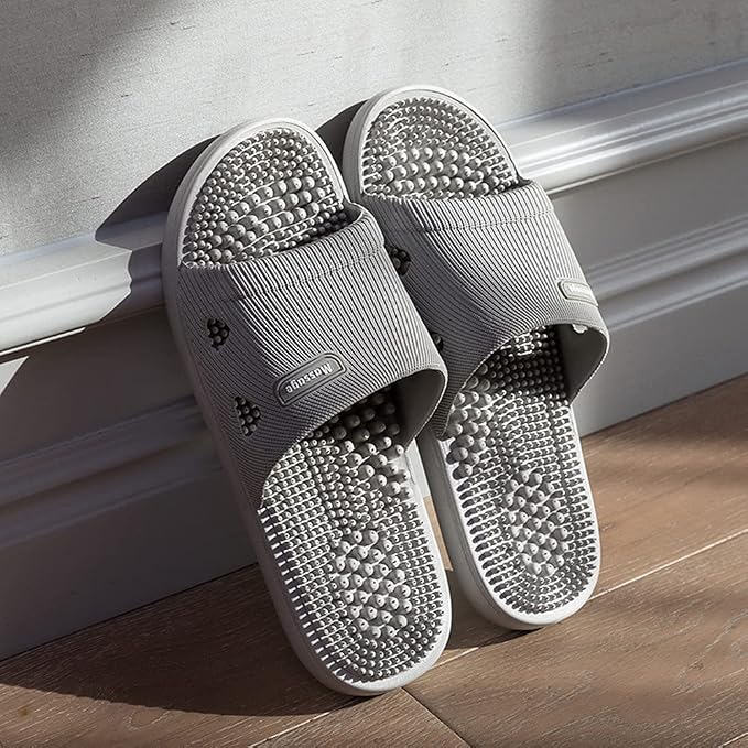 Acupressure Massage Slippers for Plantar Fasciitis for Women Acupuncture Slippers Arthritis Neuropathy Pain Relief Non-Slip Massage Sandals Women Stress Relief Gifts for Bath (US Men 8.5-9.5, Grey)