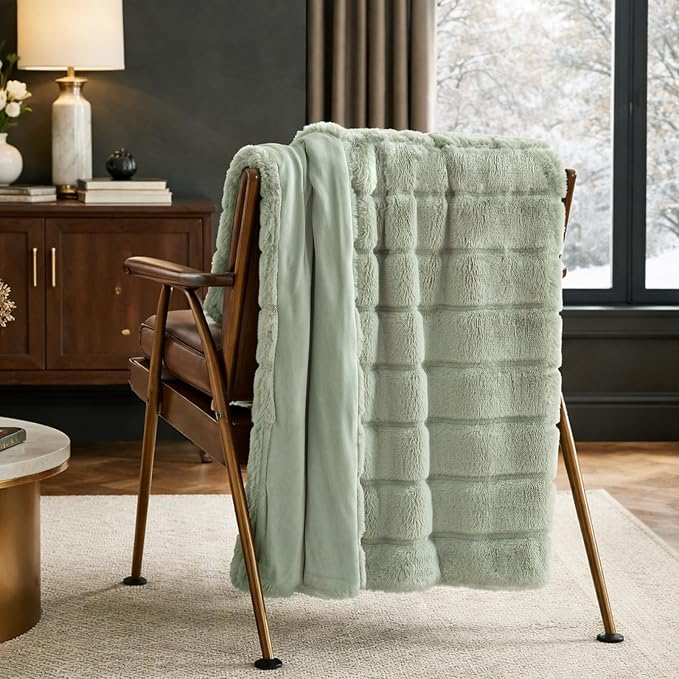 Cozy Bliss Deluxe Sheared Rabbit Faux Fur Throw Blanket, Soft Fuzzy High-Low Sculpted Plush Blanket for Couch, Cozy Home Accent, All Season Use, Green 50"x60"